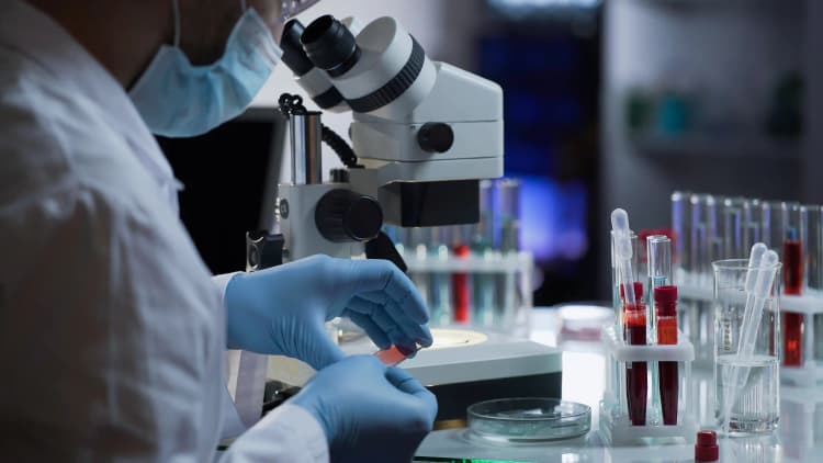 Anubhav Life Care Pathology Lab - Equipment and Staff 3